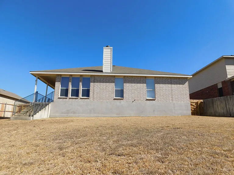 523 Cattail Cir — Photo 31