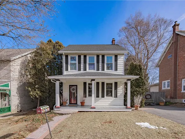 137 S Church St, Macungie, PA 18062