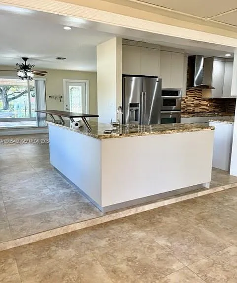 720 N 64th Ave — Photo 10