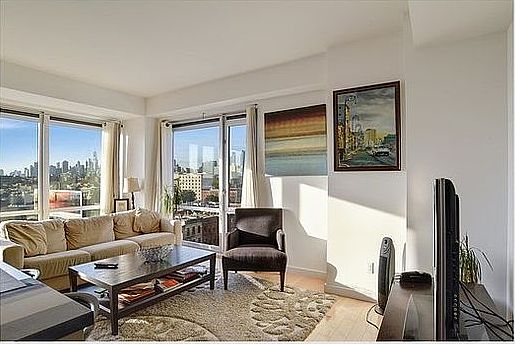 3rd image of 560 Carroll St APT 8C