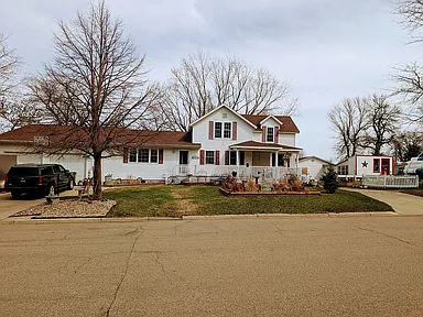 104 Indiana Ave — exterior photo