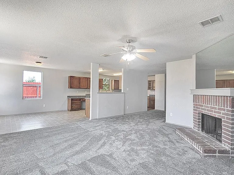 3327 Andalusian Dr — Photo 11