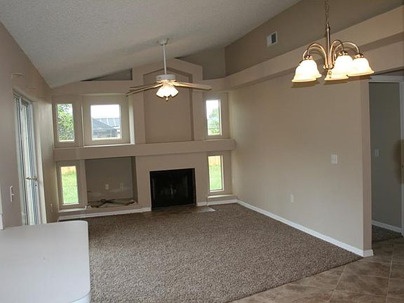 3rd image of 1199 Hemingway Dr