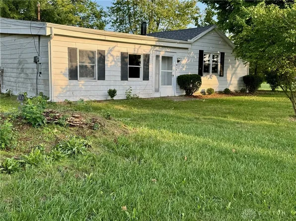 916 Victory Rd, Springfield, OH 45504