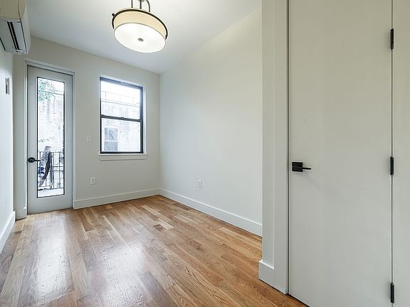 5th image of 1426 De Kalb Ave #4R