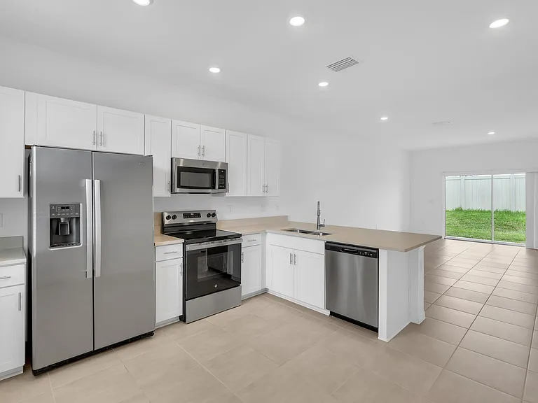 8765 Daybreak St — Photo 7