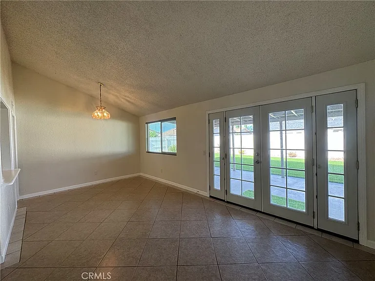 1792 N Ann St — Photo 20