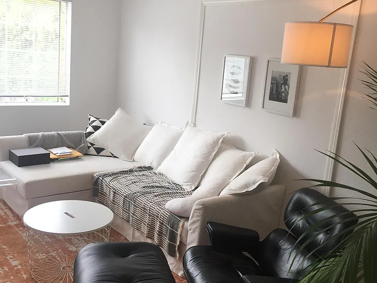3420 Sherbourne Dr — Photo 5