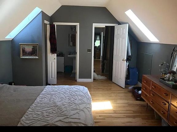 2nd image of 2559 N Clarkson St