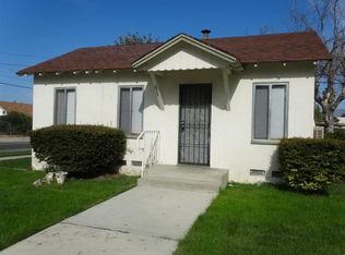 320 W Latham Ave, Hemet, CA 92543