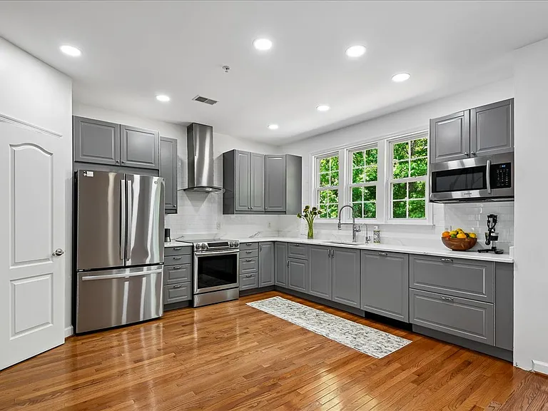 441 Penwood Dr — Photo 18