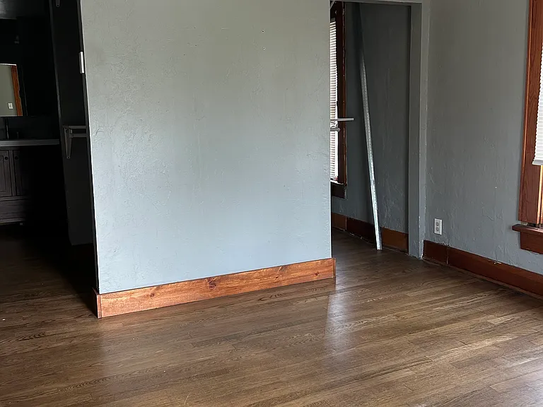 604 N Broad St — Photo 9