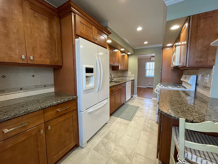 36 Coachlight Dr #36 — Photo 6