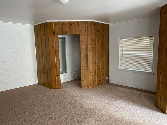 3rd image of 2440 Ocean Park Blvd #2440D
