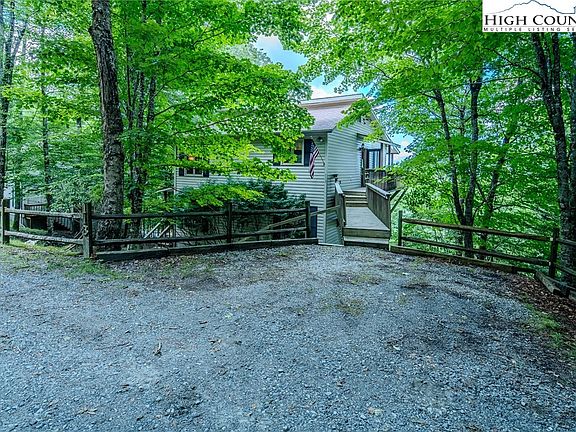 3rd image of 113 Holly Lane