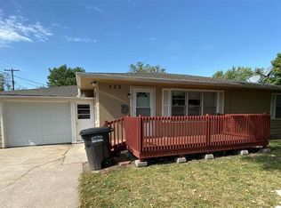 228 N 14th St, Geneva, NE 68361