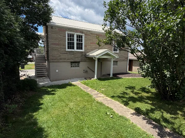 420 Sewickley St, Greensburg, PA 15601