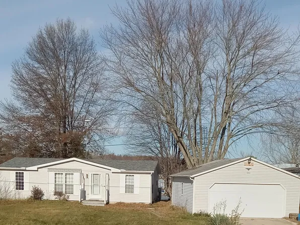 300 Ln 101 Long Bch, Fremont, IN 46737