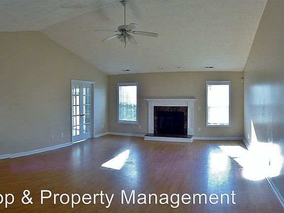 4th image of 104 Caldwell Ct