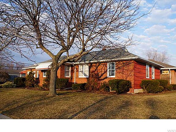 2nd image of 334 Cleveland Dr