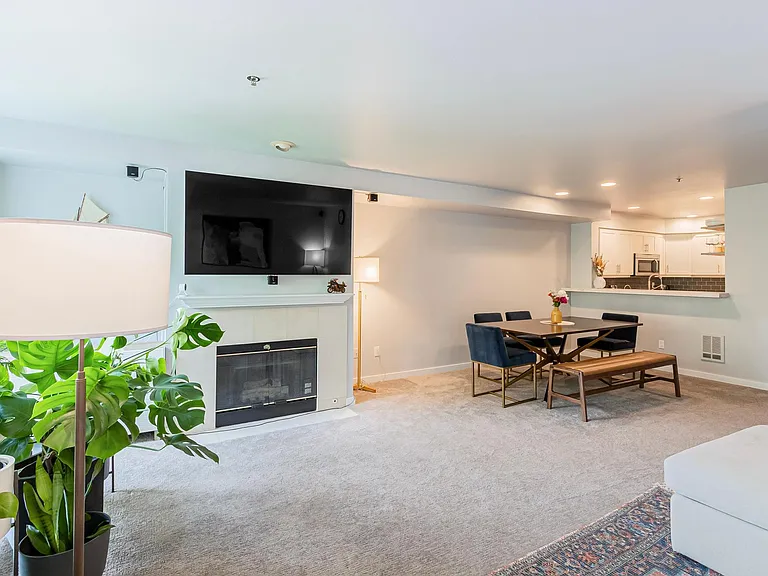 701 Galer St #706 — Photo 4