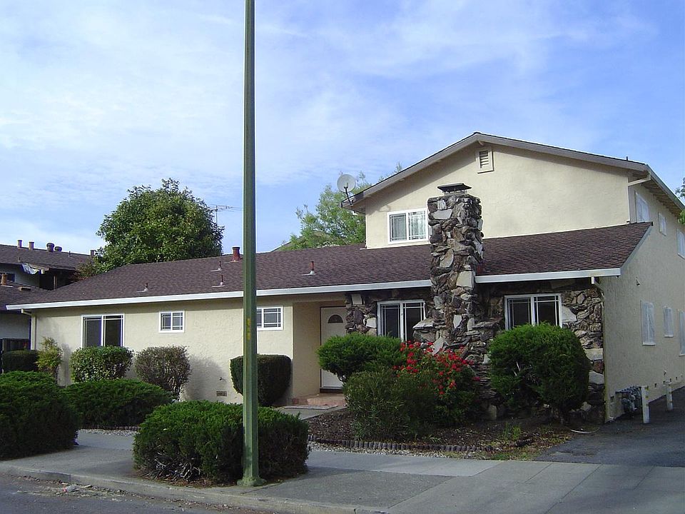 1st image of 1559 Brookvale Dr APT 2
