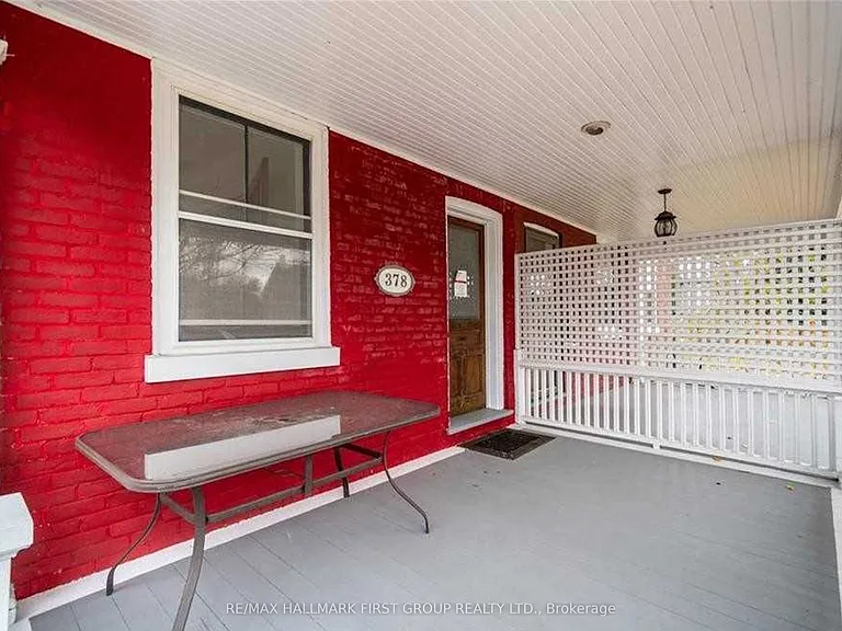 378 King St W — Photo 11