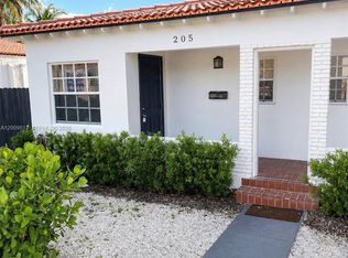 1121 NE 2nd St #205, Fort Lauderdale, FL 33301