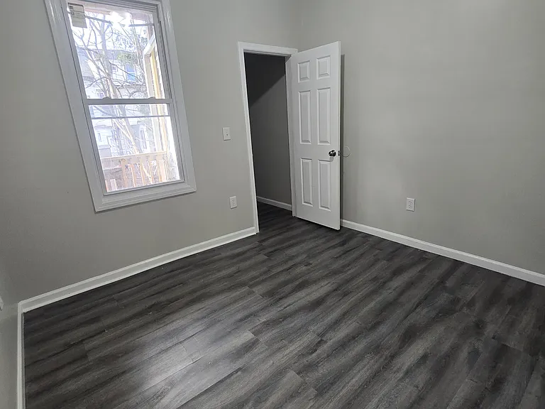 220 N 5th St #R22 — Photo 4