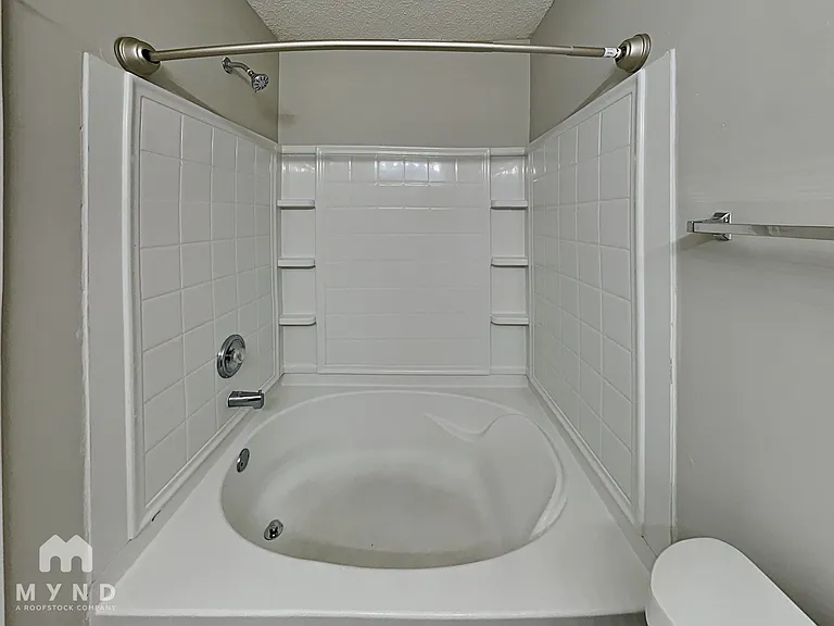 6332 Hickory Lane Cir — Photo 9
