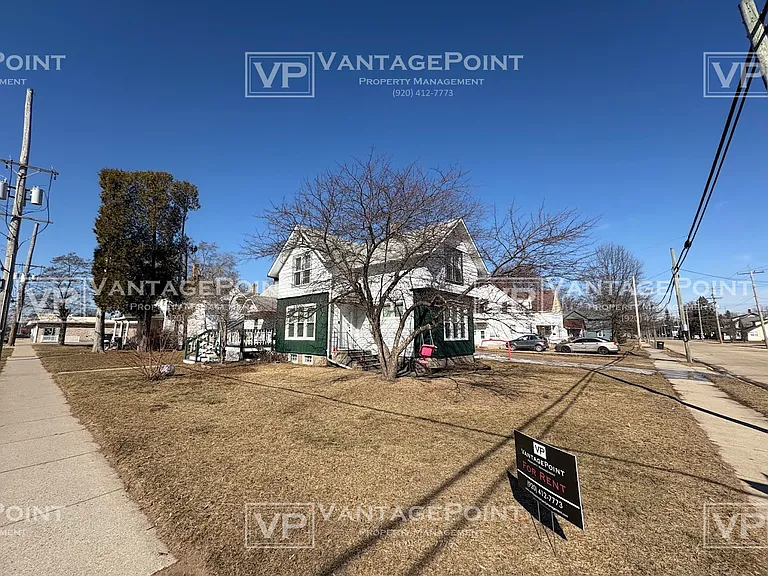 521 1/2 S Sawyer St — Photo 14