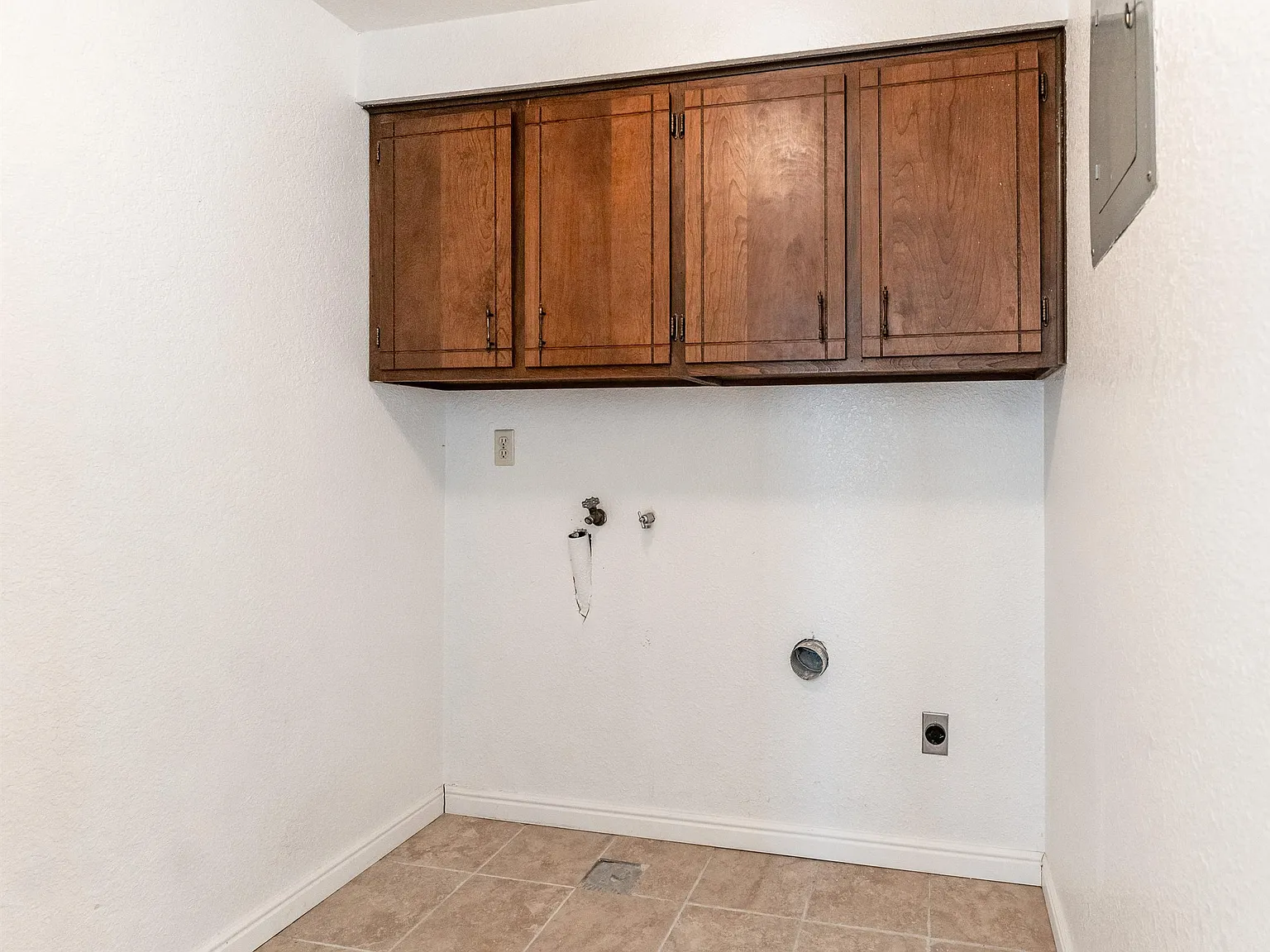 2 bed, 868 sqft, $1,095 — Photo 2