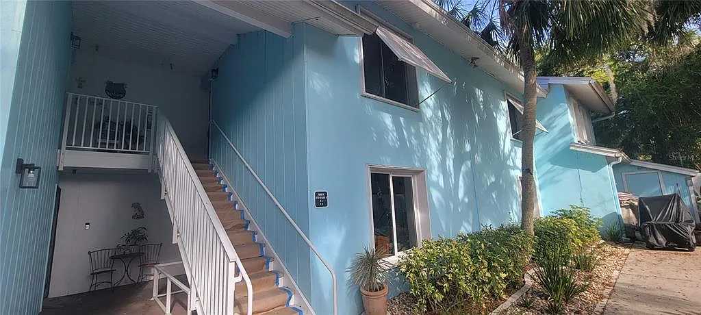3 bed, 2.0 bath, 1375 sqft, $2,500 — Photo 2