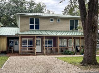 24 Apaco St, Apalachicola, FL 32320