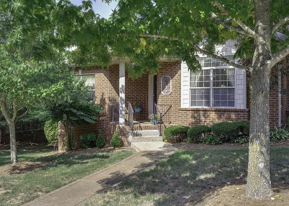 1st image of 207 Cashmere Dr
