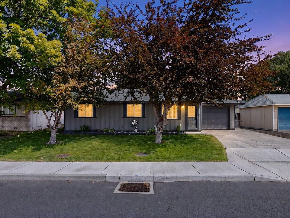 1st image of 1526 SW 33rd St