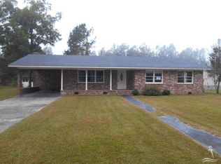45 10th St, Bolton, NC 28423