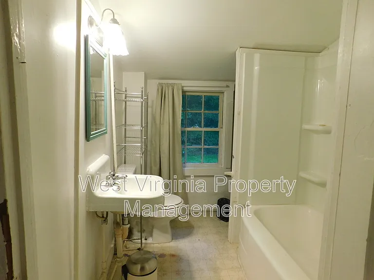 186 Benedict Ln — Photo 8