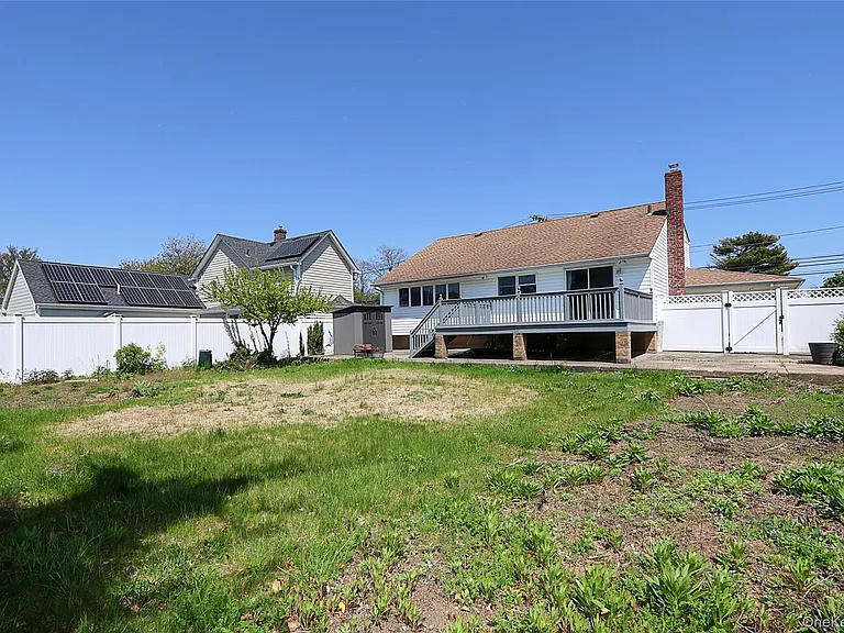 874 Seamans Neck Rd — Photo 34