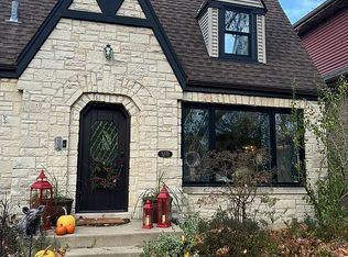 5270 N La Crosse Ave, Chicago, IL 60630