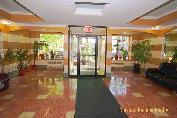 Rented by Norman Raindel, LREB | media 18