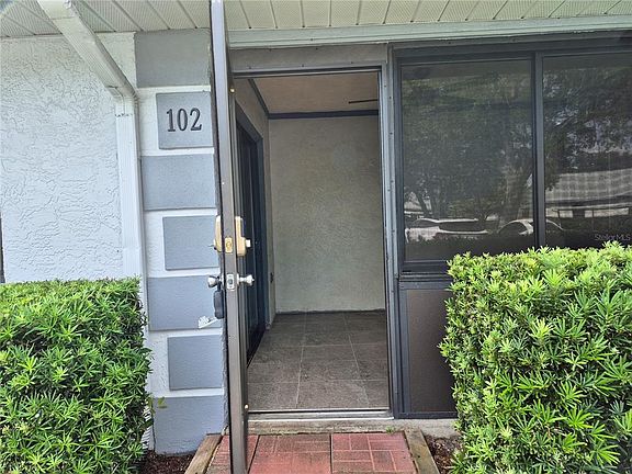 4th image of 2721 COUNTRYSIDE BOULEVARD #102