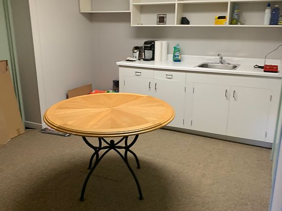 2nd image of 172 Guelph St #170
