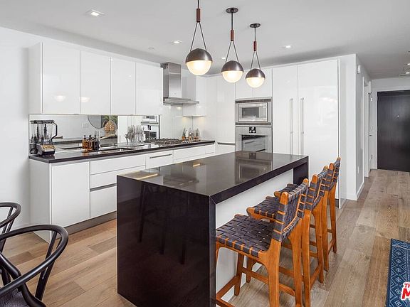 5th image of 9000 W 3rd St #211