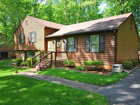 3rd image of 204 Pocahontas Dr