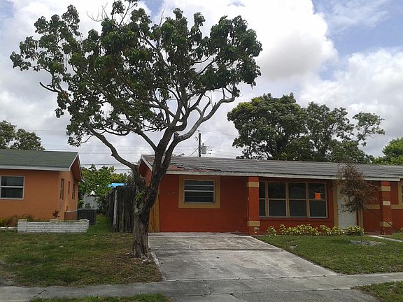3rd image of 5821 NW 13th St
