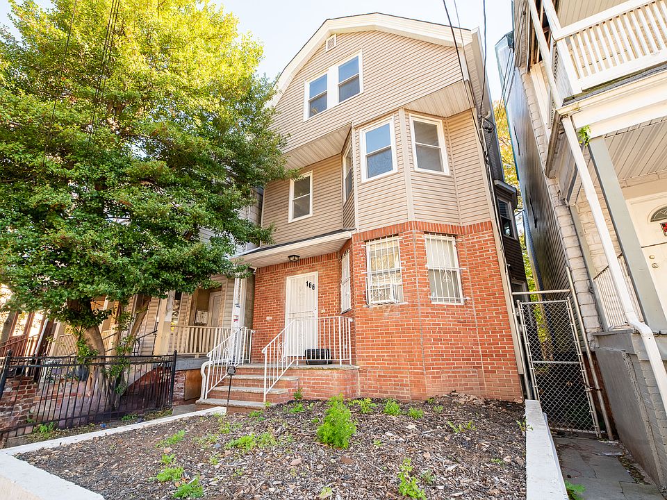 1st image of 166 Seymour Ave Floor 2