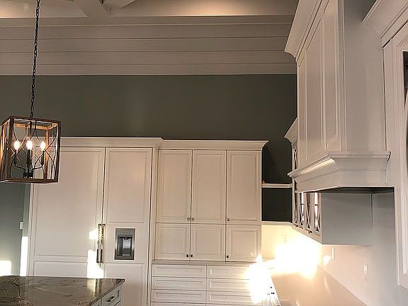 3rd image of 39585 Alicia Ct