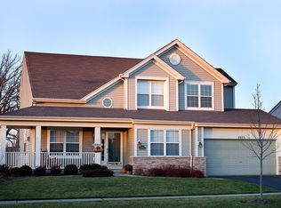 7075 Nathan Ln, Carpentersville, IL