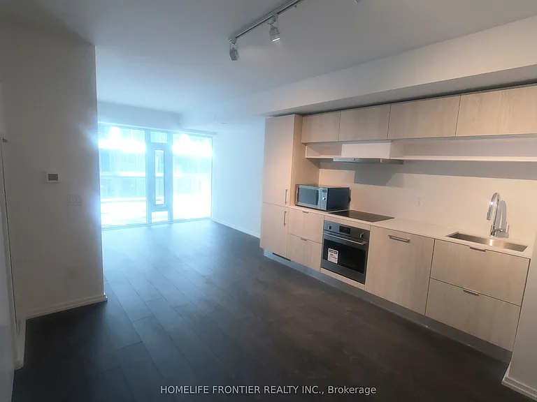 8 Hillsdale Ave E #744 — Photo 5